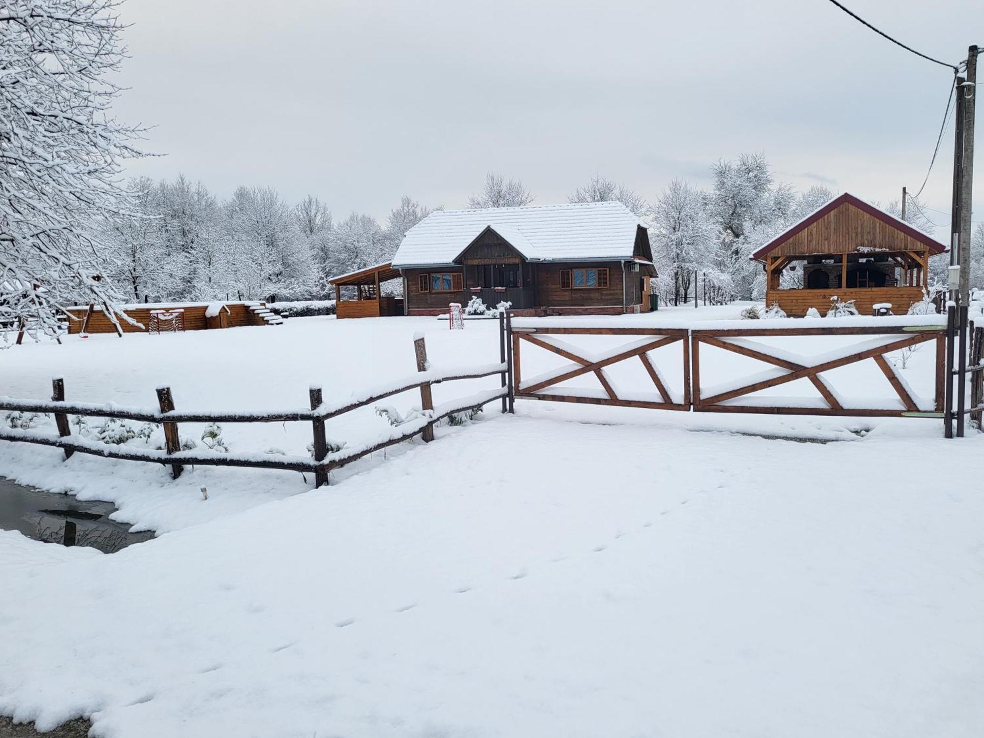 Kuca Za Odmor Jopi I Mare Villa Topuszka Kültér fotó